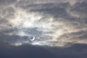eclipse_04.01.2011_10.54_canon_400d_iso100_upiter21am_f5.6.jpg