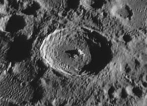 Luna_Tycho301010_m34_4.jpg