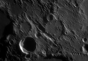 Moon_R_195818_g3_b3_ap70_AI.jpg